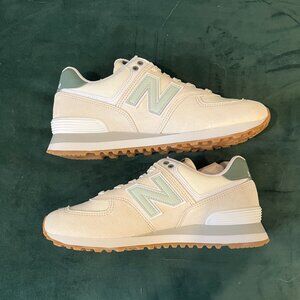 New Balance 574 Women's | Sea Salt/ New Spruce